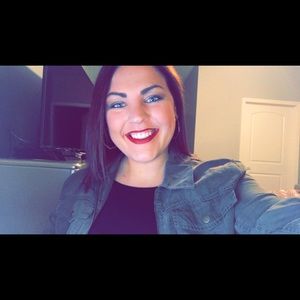 Meet your Posher, Amber